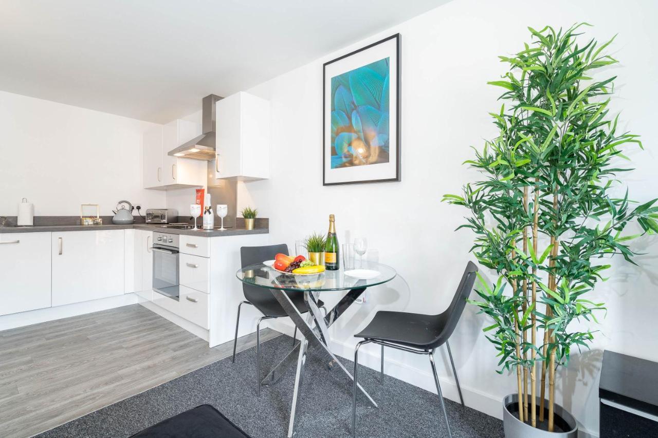 Apartment Luxury - Selly Oak - Parking - Rated - Netflix - Wifi Birmingham